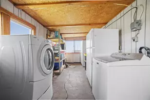 18442 W County Road C, Janesville, WI 53536 - Photo 32