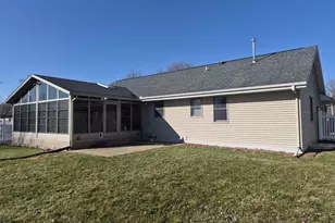 1828 N Claremont Dr, Janesville, WI 53545 - Photo 42