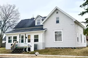 17 W Prospect St, Rhinelander, WI 54501 - Photo 2