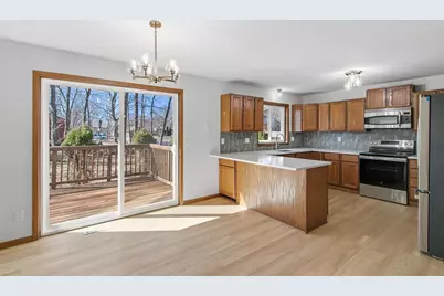 6408 Fox Run, Mcfarland, WI 53558 - Photo 14