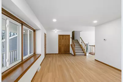 6408 Fox Run, Mcfarland, WI 53558 - Photo 10