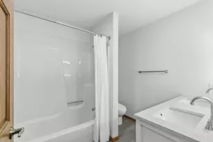 6408 Fox Run, Mcfarland, WI 53558 - Photo 6