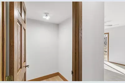 6408 Fox Run, Mcfarland, WI 53558 - Photo 28