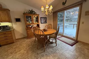 2070 Cobblestone Ct, Beloit, WI 53511 - Photo 16