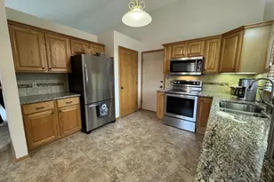 2070 Cobblestone Ct, Beloit, WI 53511 - Photo 12