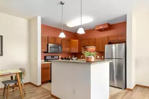 5194 Sassafras Dr, Fitchburg, WI 53711 - Photo 8