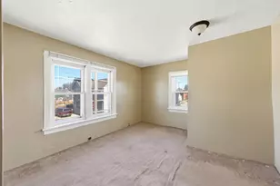 411 E Division St, Watertown, WI 53094 - Photo 14