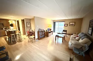 2051 Allen Blvd, Middleton, WI 53562 - Photo 4