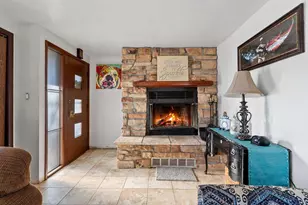 870 Waverly Pl, Green Bay, WI 54304 - Photo 4