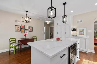 5001 N Bay Ridge Avenue, Whitefish Bay, WI 53217 - Photo 8