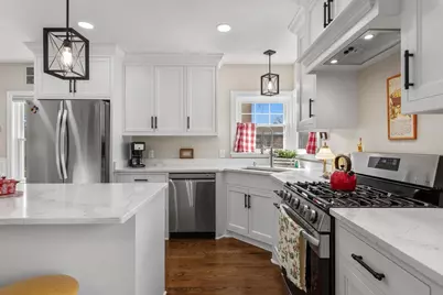 5001 N Bay Ridge Avenue, Whitefish Bay, WI 53217 - Photo 6