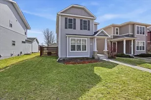 1406 Thoreau Dr, Sun Prairie, WI 53590 - Photo 36