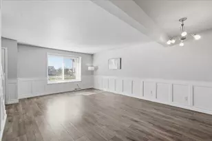 6941 Chester Dr, Madison, WI 53719 - Photo 4