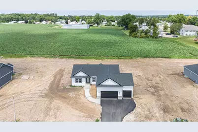 105 W 2nd Street, Friesland, WI 53935 - Photo 4