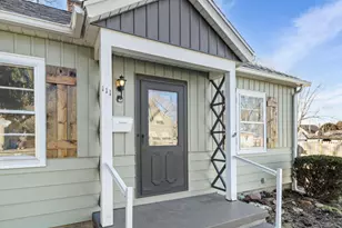 111 E Green St, Watertown, WI 53098 - Photo 8