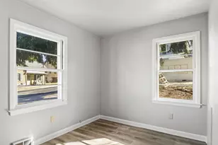 111 E Green St, Watertown, WI 53098 - Photo 28