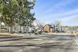 111 E Green St, Watertown, WI 53098 - Photo 4