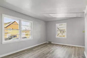 111 E Green St, Watertown, WI 53098 - Photo 10