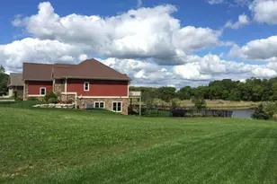 85 Savannah Pkwy, Deerfield, WI 53531 - Photo 8