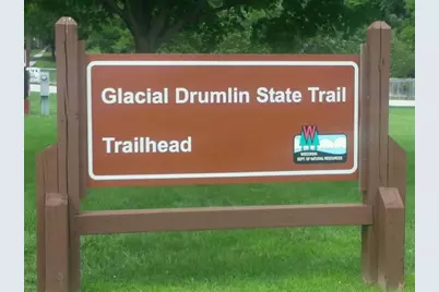 205 Savannah Parkway, Deerfield, WI 53531 - Photo 10