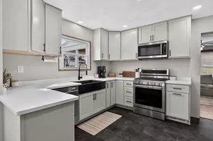 305 S Warren St, South Wayne, WI 53587 - Photo 26