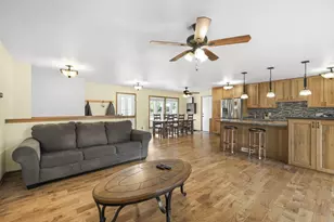 5 Yorktown Cir, Madison, WI 53711 - Photo 10