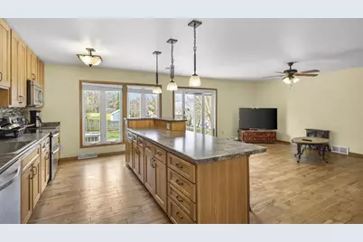 5 Yorktown Circle, Madison, WI 53711 - Photo 8