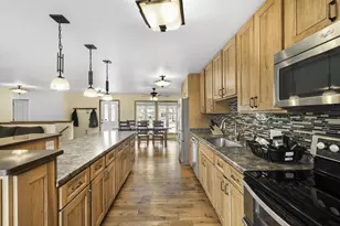 5 Yorktown Cir, Madison, WI 53711 - Photo 4