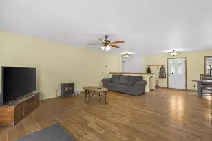 5 Yorktown Cir, Madison, WI 53711 - Photo 12