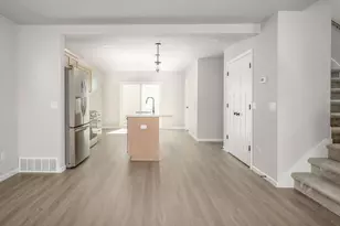 7731 Starnova Dr, Madison, WI 53719 - Photo 4