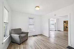 327 8th Ave, Baraboo, WI 53913 - Photo 6