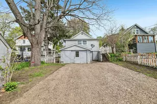 327 8th Ave, Baraboo, WI 53913 - Photo 18