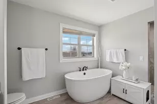2820 Bluebird Dr, Portage, WI 53901 - Photo 34