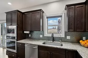 2820 Bluebird Dr, Portage, WI 53901 - Photo 20