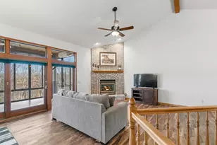 W14116 Selwood Dr, Prairie Du Sac, WI 53578 - Photo 8