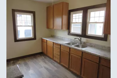 108 N Pearl Street, Janesville, WI 53548 - Photo 12