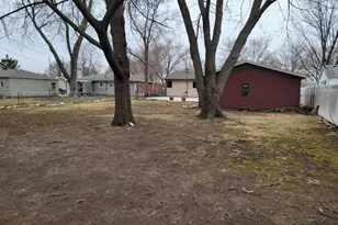 2277 Pioneer Dr, Beloit, WI 53511 - Photo 24