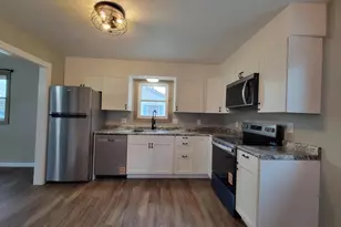 2277 Pioneer Dr, Beloit, WI 53511 - Photo 4