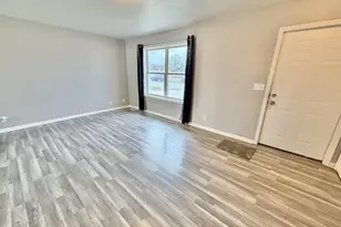 3107 Glenbarr Dr, Janesville, WI 53548 - Photo 6