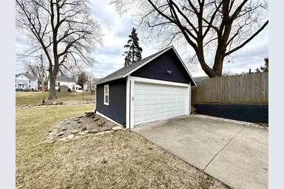 608 19th Avenue, Monroe, WI 53566 - Photo 10