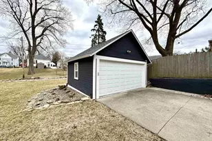 608 19th Ave, Monroe, WI 53566 - Photo 10