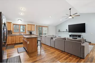 W9072 Hilltop Road, Portage, WI 53901 - Photo 10