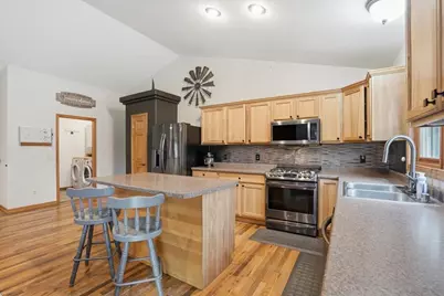 W9072 Hilltop Road, Portage, WI 53901 - Photo 12