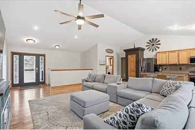 W9072 Hilltop Road, Portage, WI 53901 - Photo 8