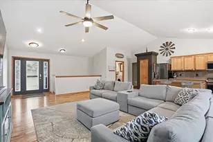 W9072 Hilltop Rd, Portage, WI 53901 - Photo 8