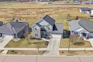 466 Crescendo Dr, Sun Prairie, WI 53590 - Photo 70