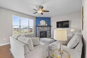 466 Crescendo Dr, Sun Prairie, WI 53590 - Photo 12