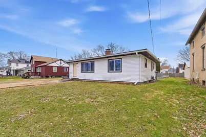 307 N Main Street, Reeseville, WI 53579 - Photo 2