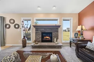 130 E Gailen Ln, Milton, WI 53563 - Photo 10