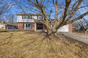 21 Piedmont Ct, Madison, WI 53711 - Photo 2